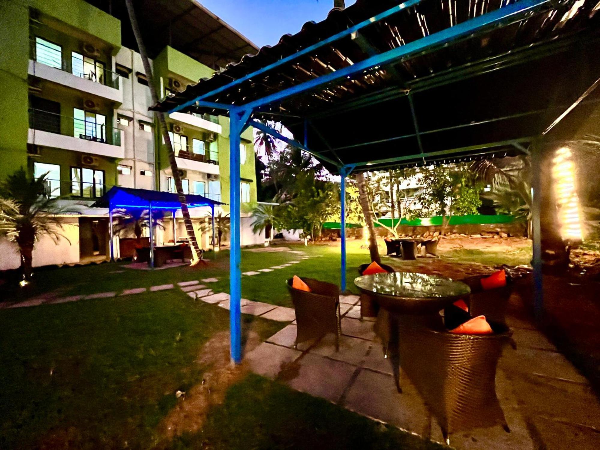 The Calagute Beach Resort By Shivam Resort 1 Km From Beach Candolim Kültér fotó